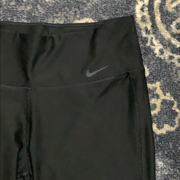 Nike 3/4 Length Capri - Picture 2 of 5